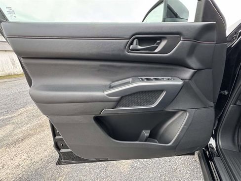 Used 2023 Nissan Pathfinder Rock Creek image 25