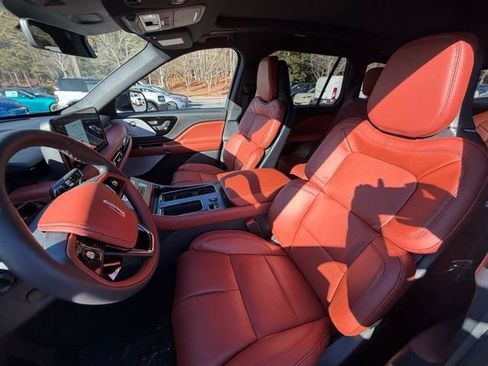 New 2026 Lincoln Aviator Reserve image 14