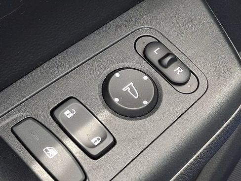 Used 2023 Honda CR-V LX image 26