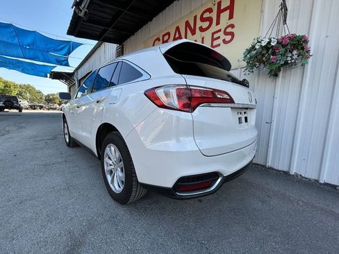 Used 2017 Acura RDX w/ Technology Package FWD image 3