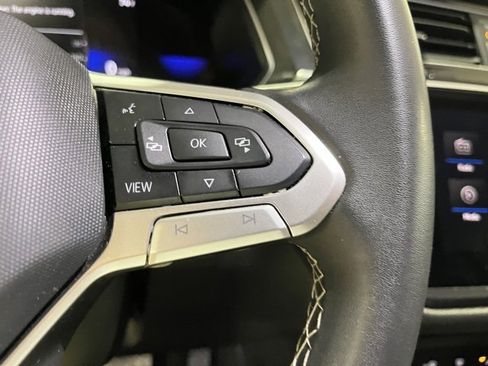 Used 2024 Volkswagen Tiguan SE image 27