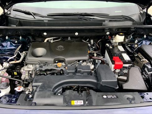 Used 2025 Toyota RAV4 XLE FWD image 31