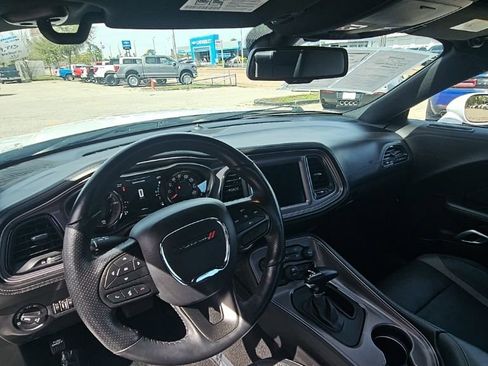 Used 2023 Dodge Challenger SXT w/ Plus Package image 16