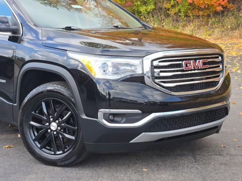 Used 2018 GMC Acadia SLT image 2