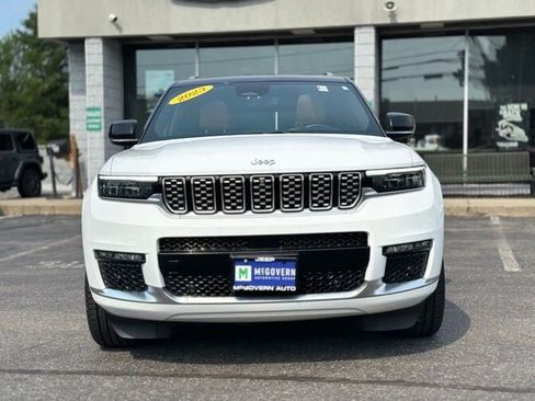 Used 2023 Jeep Grand Cherokee L Summit AWD/4WD image 10