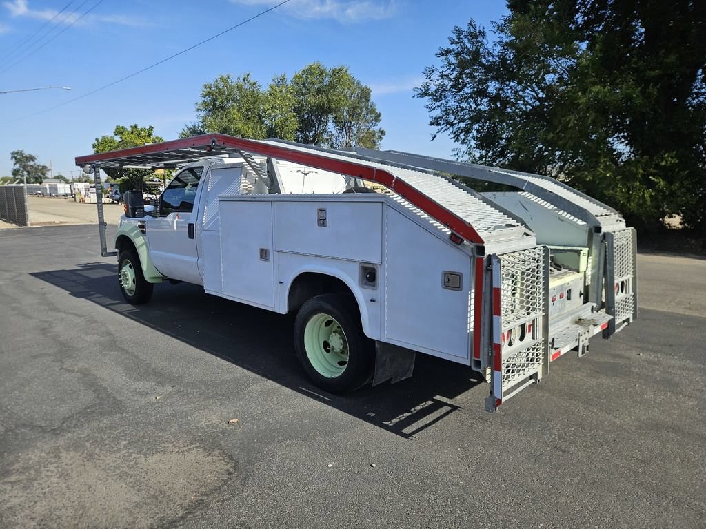 Used 2008 Ford F550 2WD Regular Cab Super Duty image 2