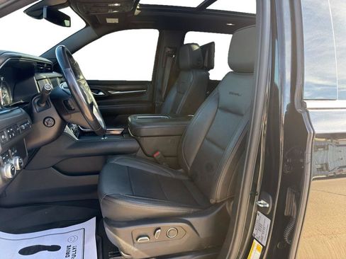 Used 2021 GMC Yukon XL Denali w/ LPO, Illumination Package AWD/4WD image 14