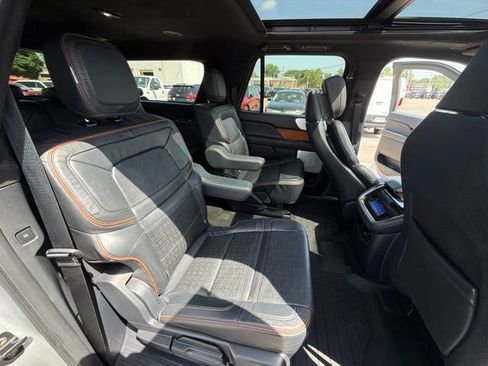 Used 2024 Lincoln Navigator L Black Label AWD/4WD image 30