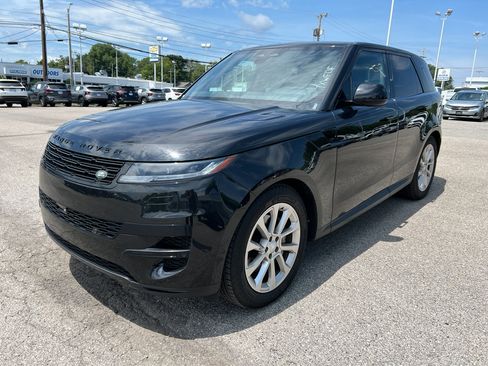 Used 2025 Land Rover Range Rover Sport SE AWD/4WD image 1