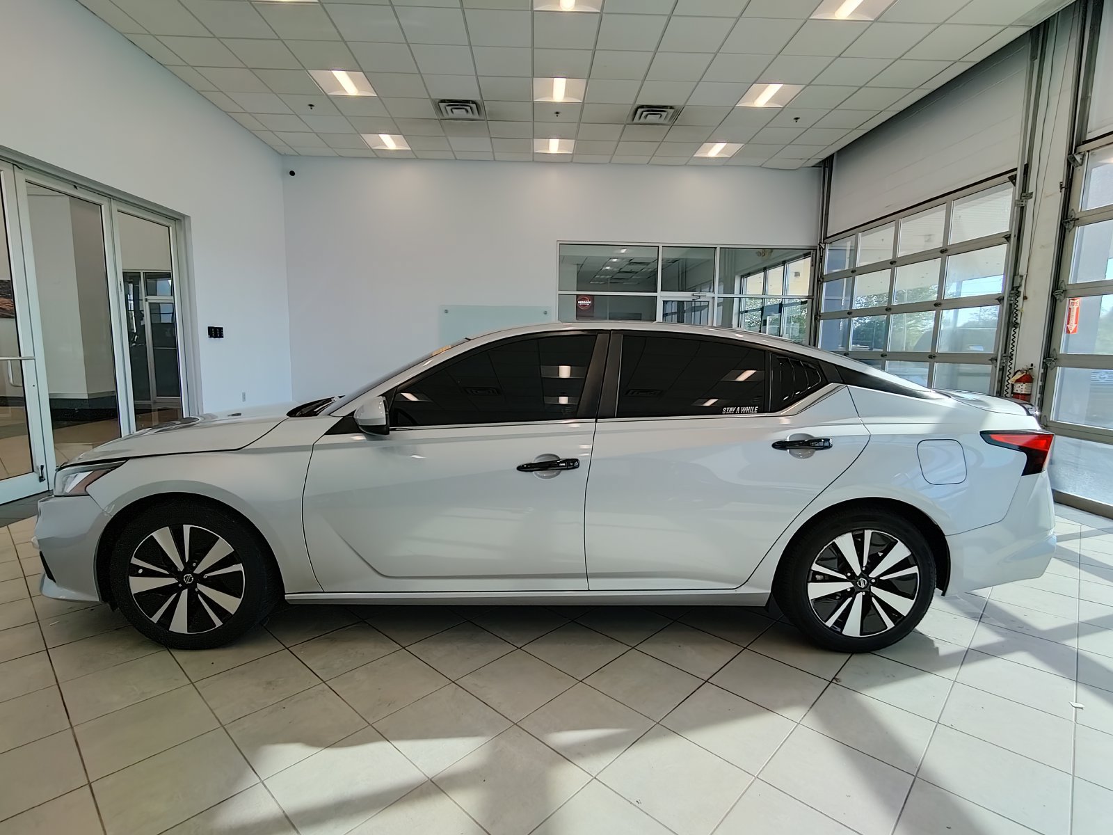 Used 2021 Nissan Altima 2.5 SV FWD image 6