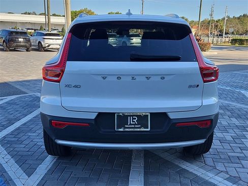 Used 2025 Volvo XC40 B5 Ultra w/ Protection Package Premier image 4