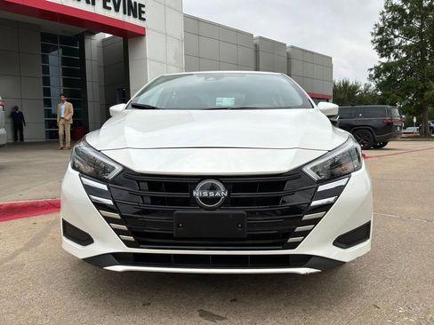 Used 2025 Nissan Versa SV w/ Trunk Package FWD image 3