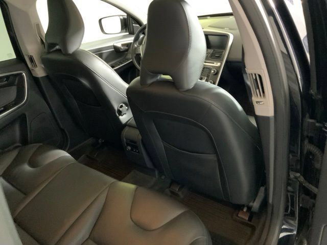 Used 2015 Volvo XC60 T6 Platinum w/ Protection Package AWD/4WD image 33