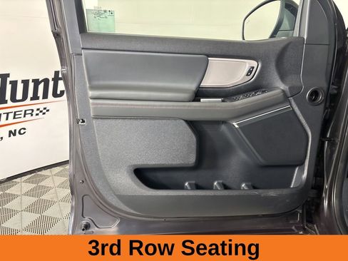 Used 2025 Ford Expedition Active AWD/4WD image 8