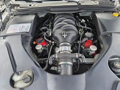 Used 2015 Maserati GranTurismo Sport RWD image 18