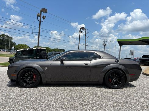 Used 2020 Dodge Challenger SRT Hellcat RWD image 2