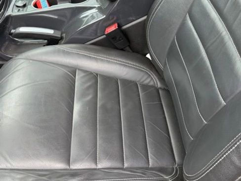 Used 2015 Ford Escape Titanium w/ Equipment Group 301A FWD image 3