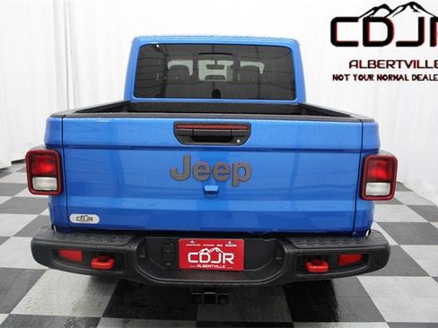 Used 2023 Jeep Gladiator Rubicon w/ Cold Weather Group image 8
