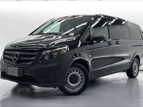 Used 2019 Mercedes-Benz Metris Passenger image 12