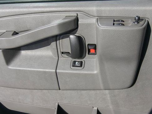 New 2026 GMC Savana 2500 Extended RWD image 14