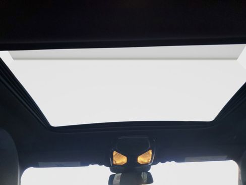 Used 2024 BMW i4 eDrive40 image 14