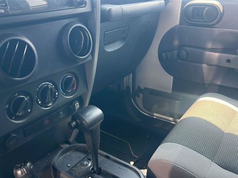 Used 2007 Jeep Wrangler X AWD/4WD image 4