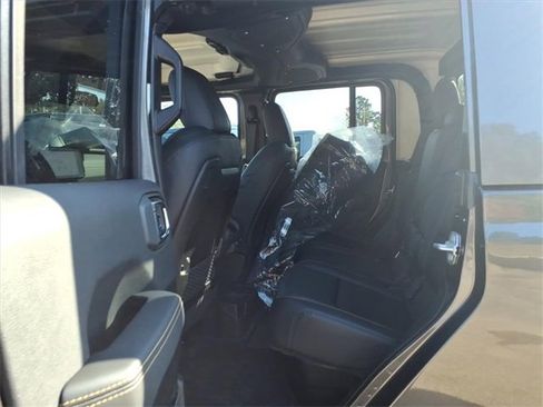 New 2026 Jeep Gladiator Sport image 15