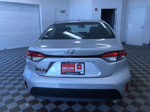 Certified 2025 Toyota Corolla LE FWD image 13