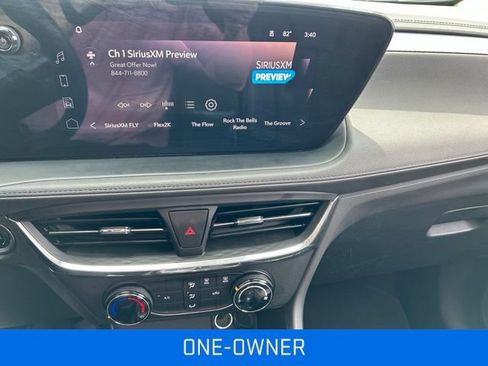 Certified 2025 Buick Encore GX Preferred AWD/4WD image 3