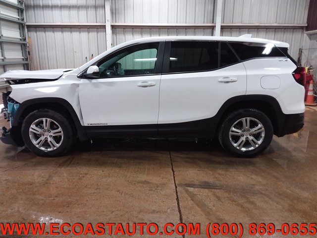 Used 2022 GMC Terrain SLE w/ LPO, Floor Liner Package AWD/4WD image 6