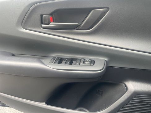 Used 2025 Toyota Prius LE image 20