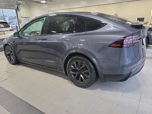 Used 2023 Tesla Model X AWD/4WD image 4