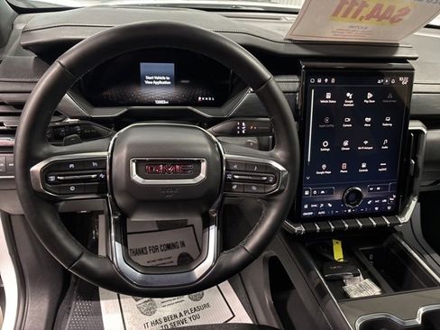 Used 2025 GMC Acadia Elevation image 23