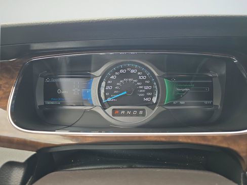 Used 2018 Ford Taurus Limited w/ Driver Assist Package AWD/4WD image 12