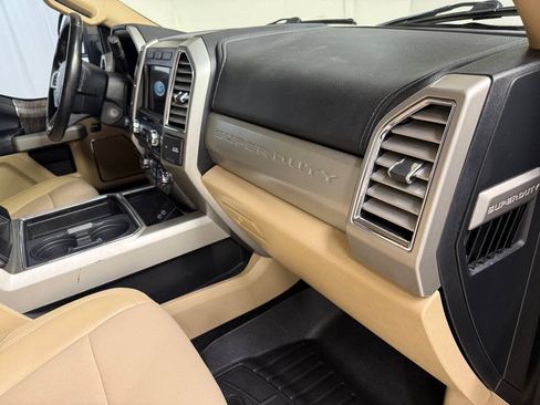 Used 2017 Ford F350 Lariat AWD/4WD image 29