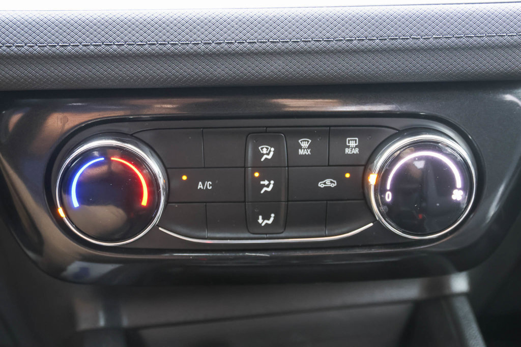 Used 2025 Chevrolet TrailBlazer LT AWD/4WD image 22