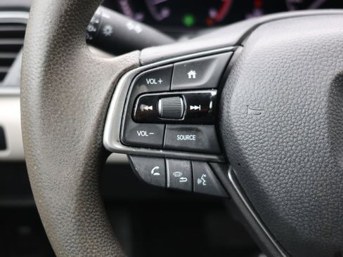 Used 2018 Honda Accord LX image 14