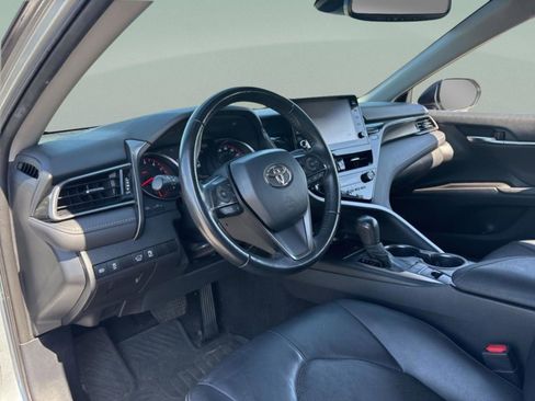 Used 2022 Toyota Camry XSE image 25