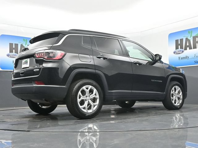 Used 2024 Jeep Compass Latitude AWD/4WD image 22