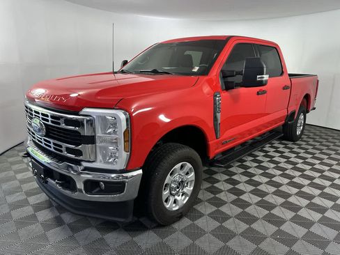 Used 2024 Ford F250 XLT AWD/4WD image 8