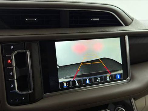 Used 2022 GMC Yukon XL Denali AWD/4WD image 29