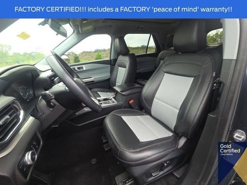 Used 2023 Ford Explorer XLT w/ Equipment Group 202A AWD/4WD image 28