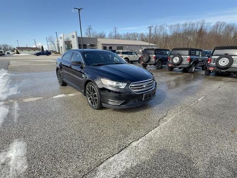 Used 2017 Ford Taurus SEL w/ Equipment Group 201A image 9