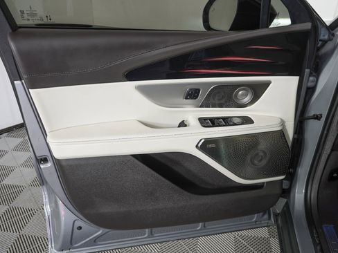 Used 2024 Lincoln Nautilus Black Label w/ Jet Appearance Package (87T) image 15