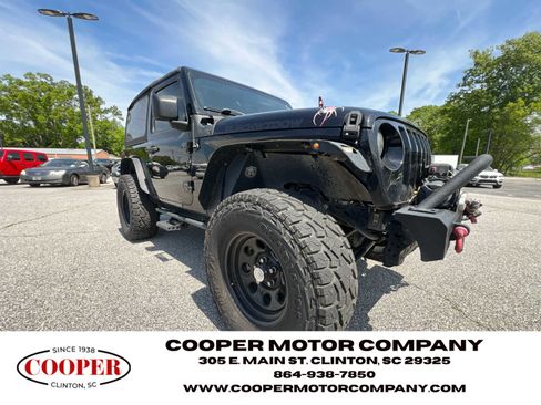 Used 2021 Jeep Wrangler Sport S image 9
