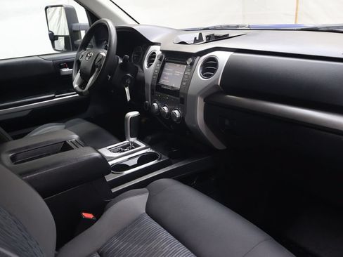 Used 2014 Toyota Tundra SR5 w/ TRD Off Road Package AWD/4WD image 10