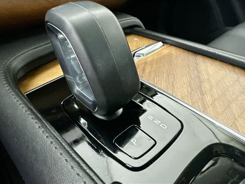 Certified 2023 Volvo XC90 B6 Plus w/ Protection Package Premier image 17