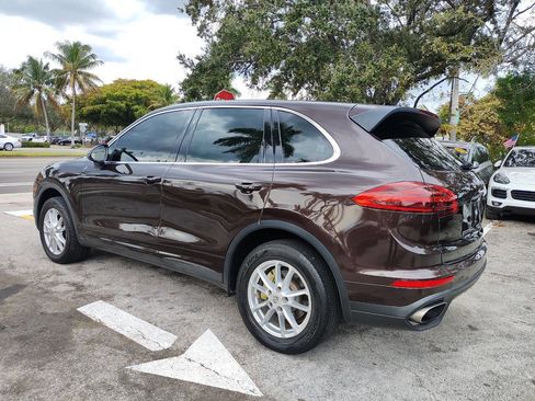 Used 2016 Porsche Cayenne image 6