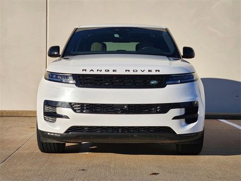 Used 2024 Land Rover Range Rover Sport SE image 2
