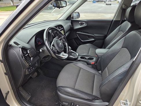 Used 2020 Kia Soul EX w/ Option Group 015 FWD image 10